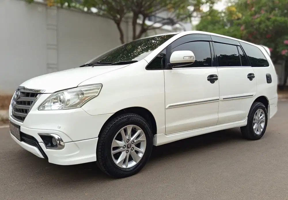 Toyota Kijang Grand Innova 2.0 V Luxury AT Bensin 2013 Putih Istimewa