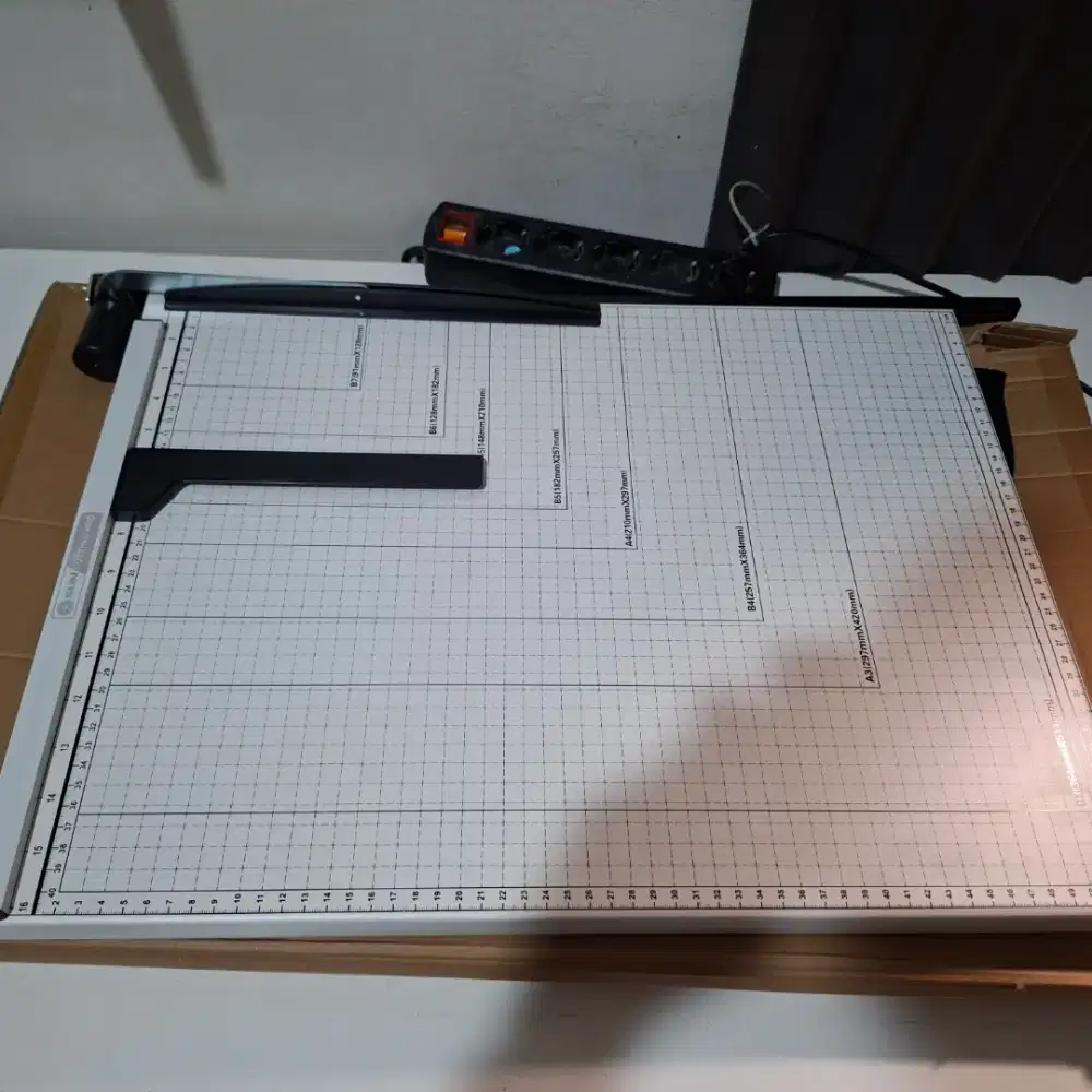 Paper cutter A3+ Alat Pemotong kertas