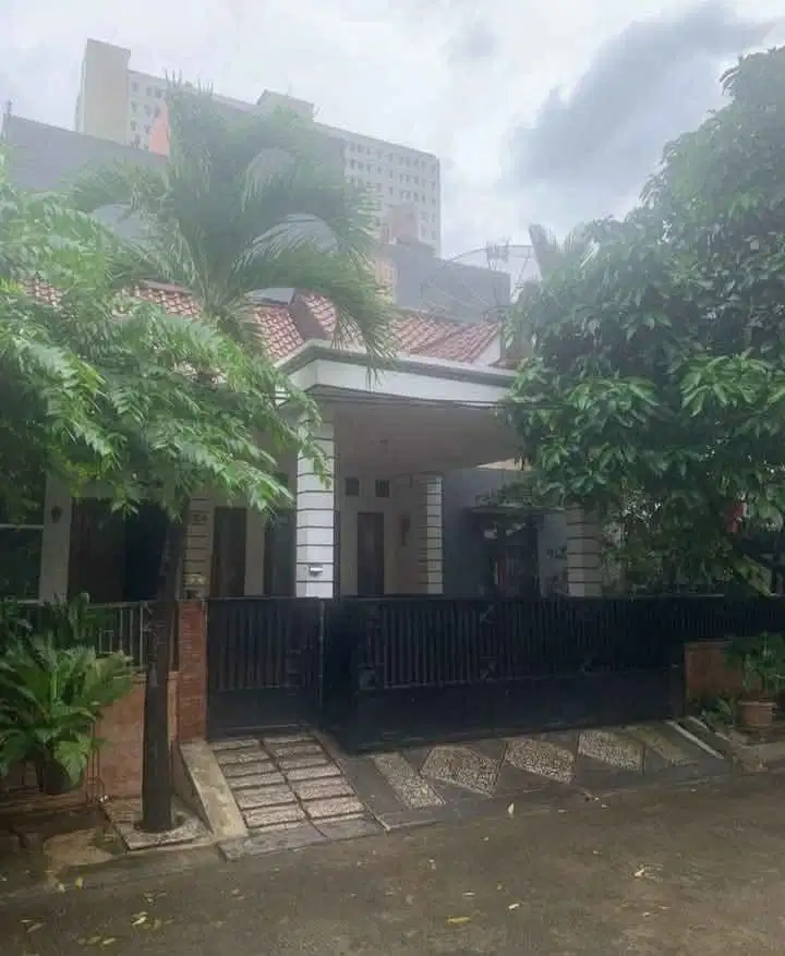 Dijual cepat rumah di jatinegara indah jaktim
