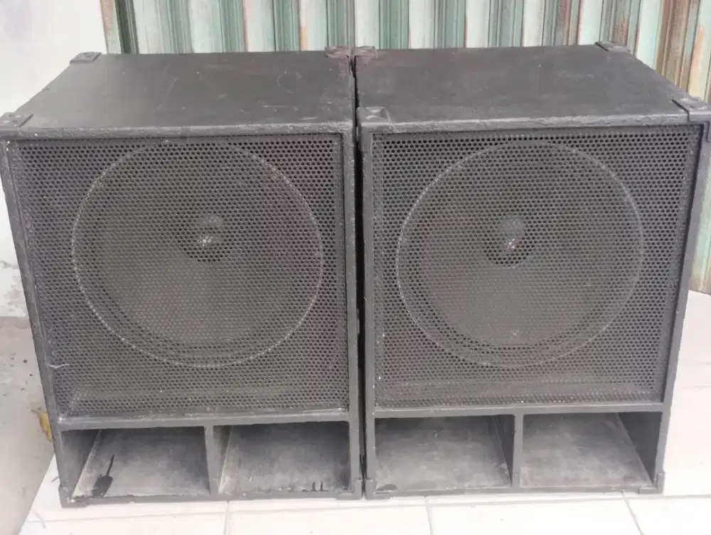 Speaker 18 inch sepasang