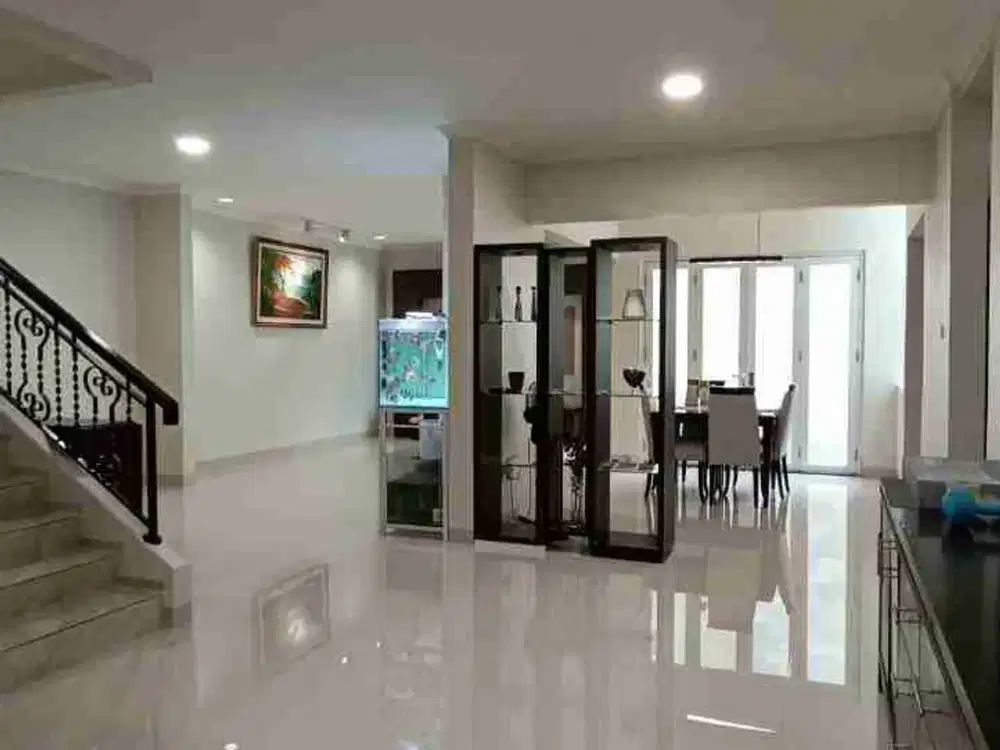 SIAP HUNI (DIJUAL RUMAH 2lt BAGUS ) KOTA WISATA CIBUBUR, Jakarta Timur, Bekasi, Bogor, Jakarta Selatan, Jakarta Pusat, Jakarta Utara,Kab Bogor, kab Bekasi,Depok, Cileungsi
Kota Wisata, Citragran Tebet,Cilandak,Jagakarsa,Pancoran,Kebayoran baru, Kebayoran
