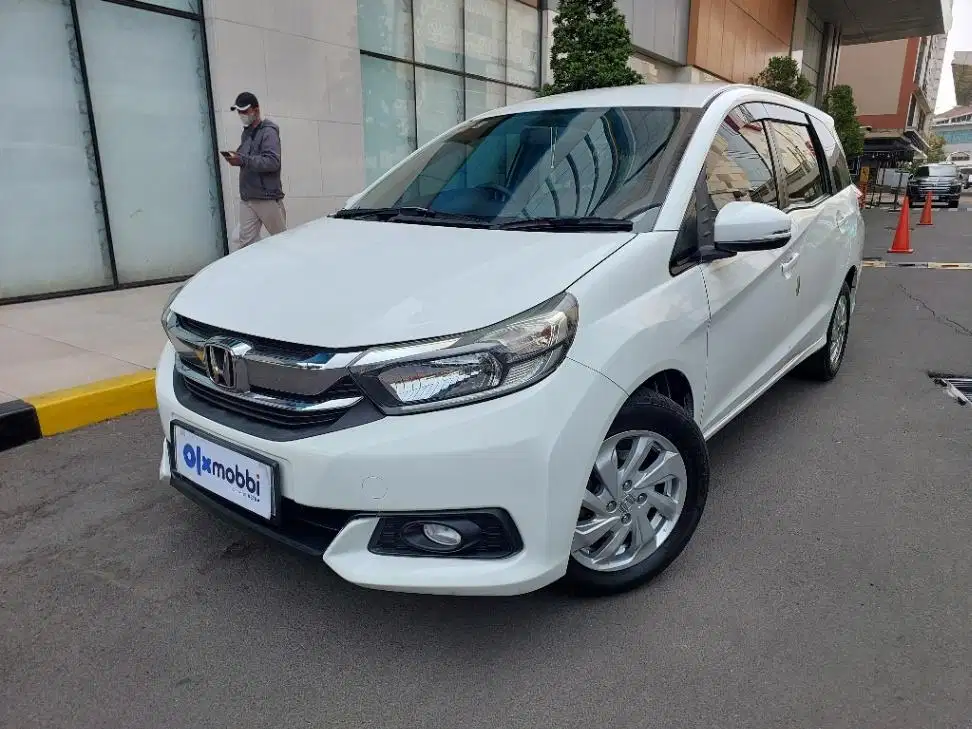 LOW DP Honda Mobilio 1.5 E Bensin-AT 2018 UKG
