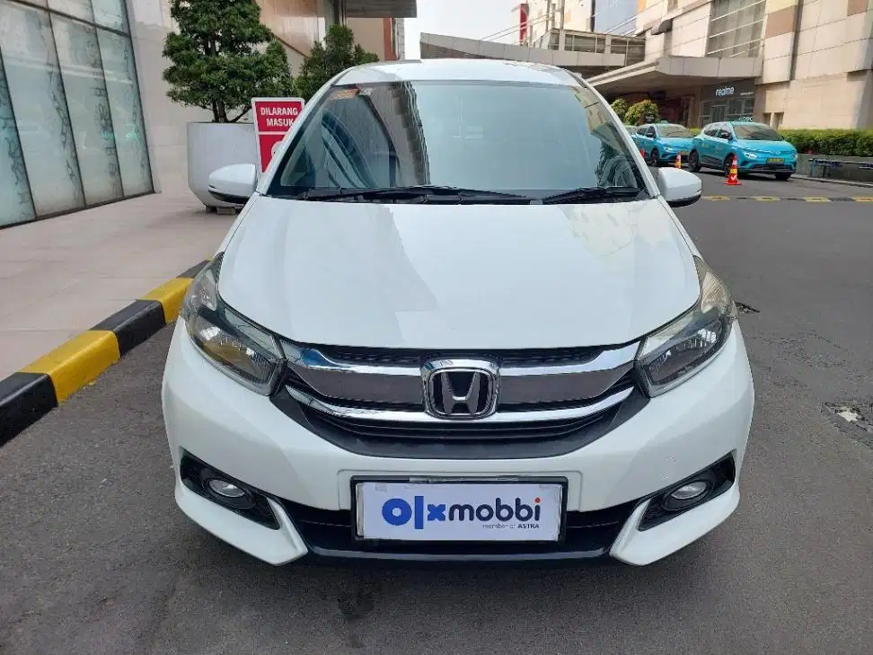 LOW DP Honda Mobilio 1.5 E Bensin-AT 2018 UKG