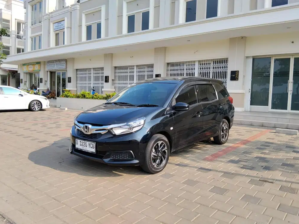 Mobilio S manual 2019 hitam DP 5jtn
