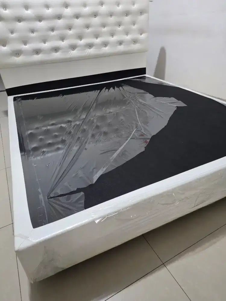 Kasur tempat tidur Divan dan sandaran caribian 180x200