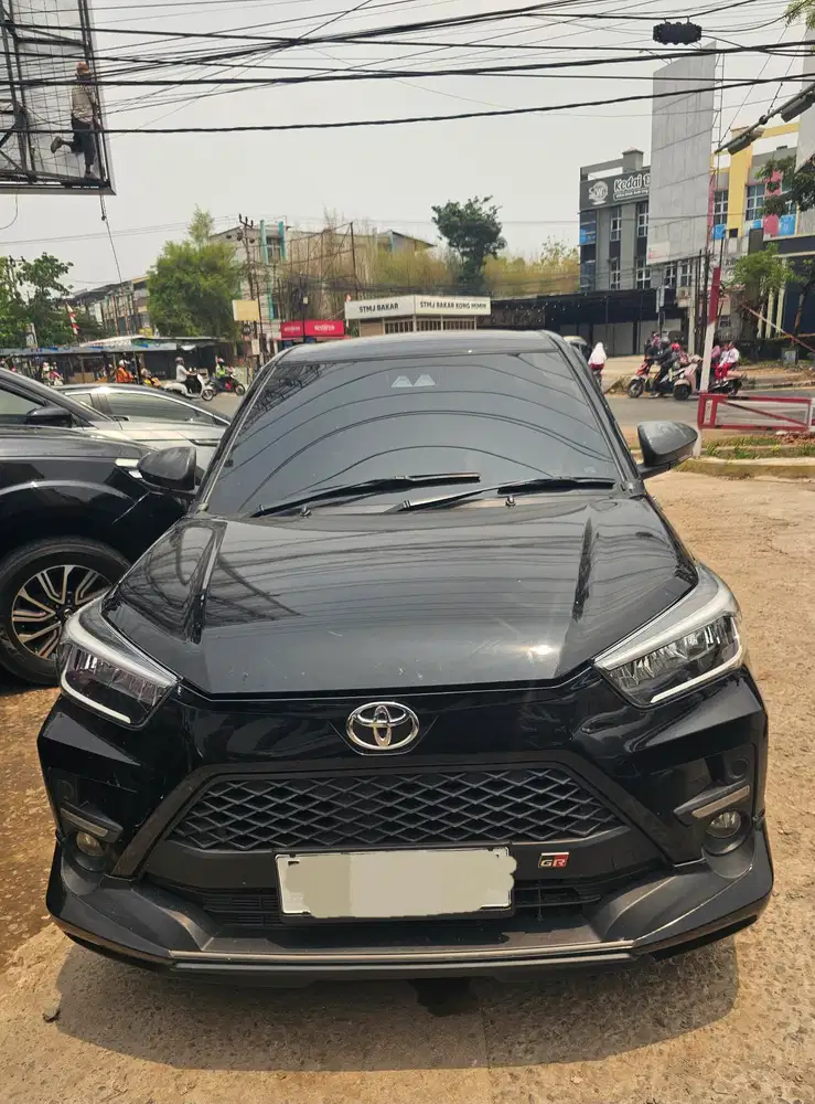 Raize GR TSS 1.0 Turbo AT 2021 hitam dp 25 jt