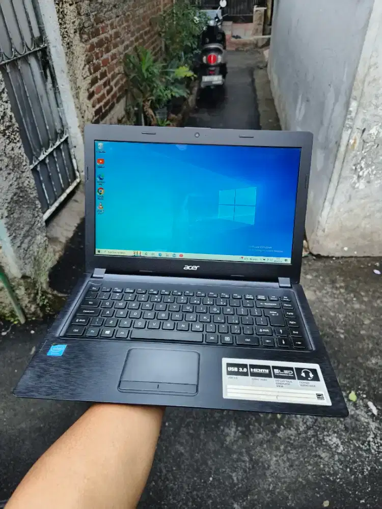 Laptop Acer Aspire one14 Mulus No Minus