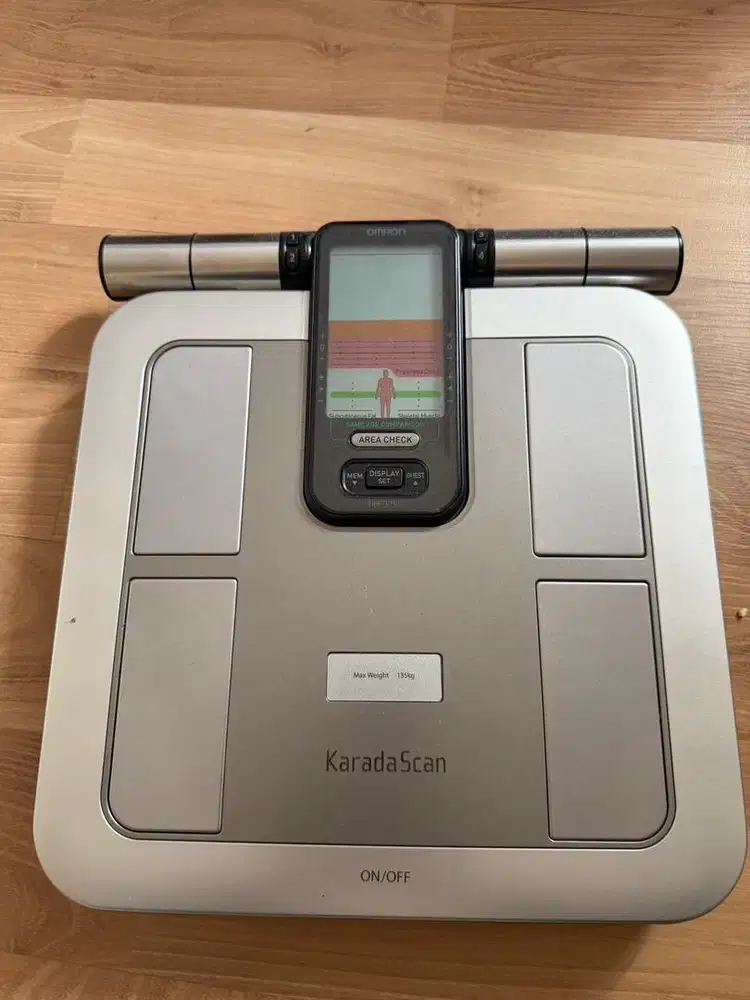 Timbangan omron karada scan