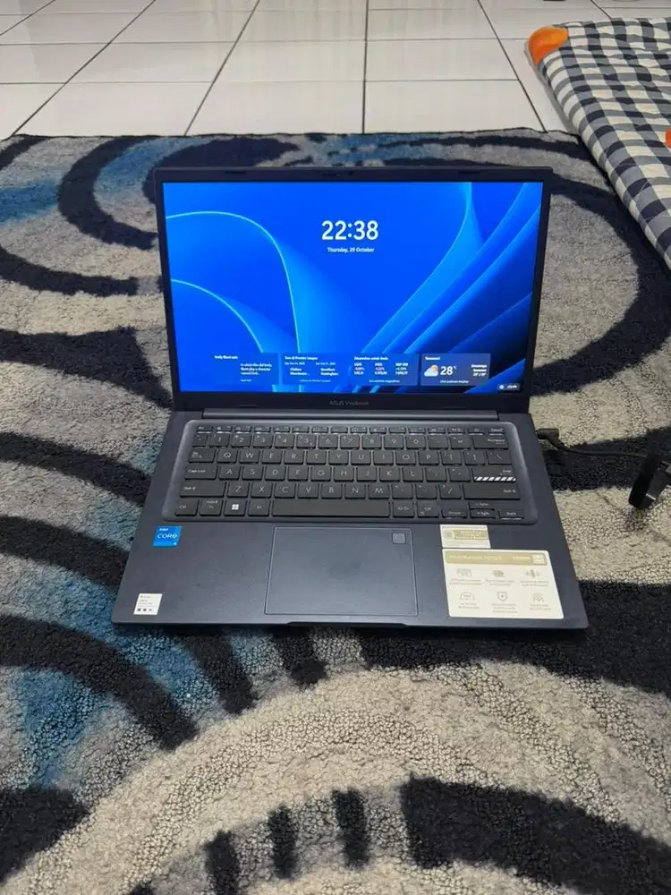 Asus vivobook a1404va i5 1334u mulus 1000% seperti baru garansi