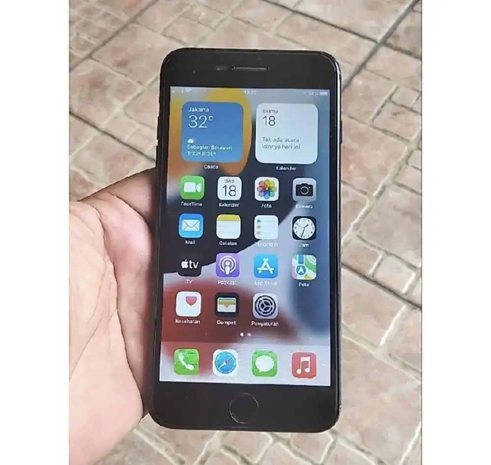 iPhone 7+ All Operator 32GB Siap Pakai (baca deskripsi)