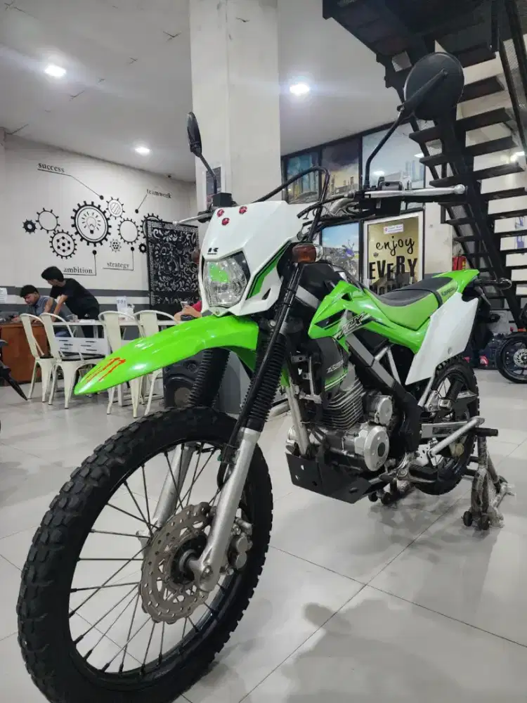 KLX 150 BARANG MULUS ANTIK SIAP PAKAI