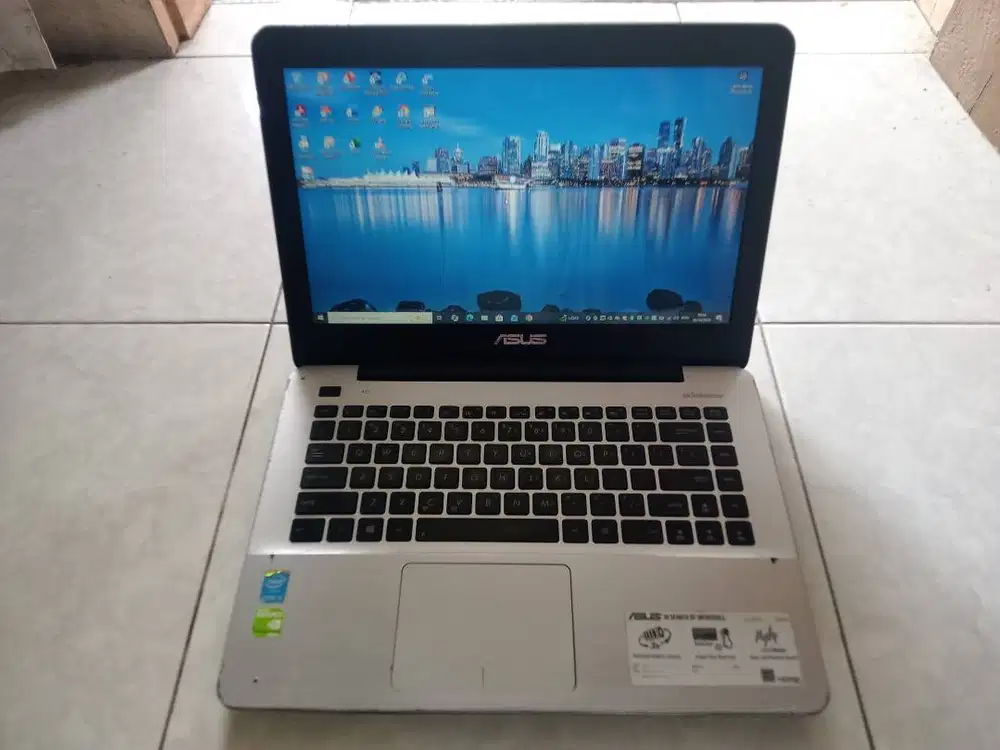 ASUS X455LF / Core i5 Gen-5 / nVidia 930M / SSD 512Gb / 8Gb / 2 Jam