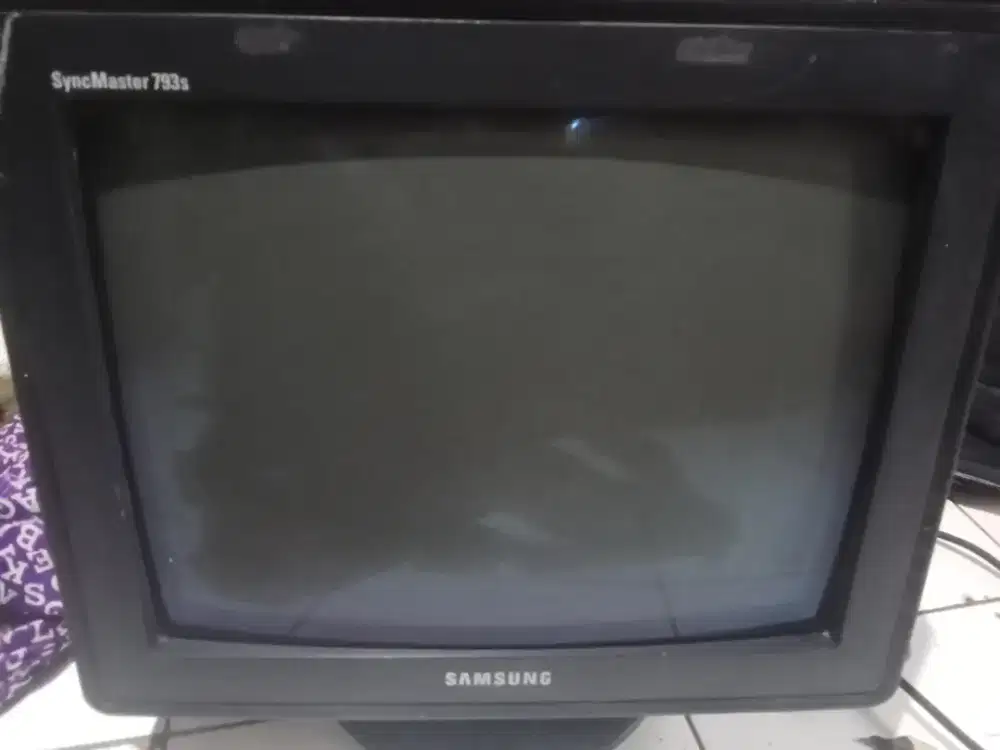 Monitor layar komputer 14 inchi