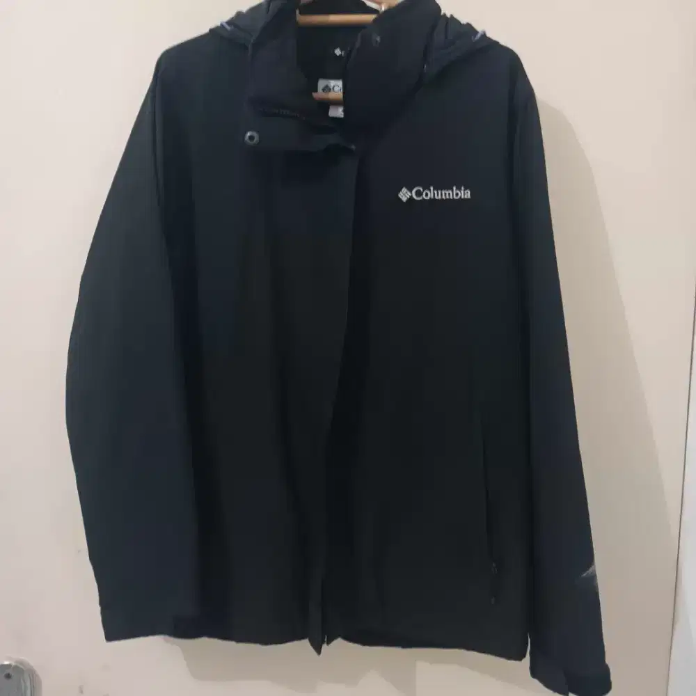 Columbia windbreaker
