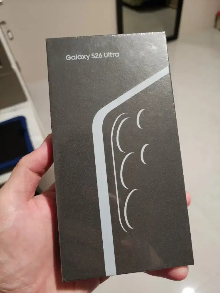 Samsung S26 Ultra 1TB baru segel (warna skye blue) - nego