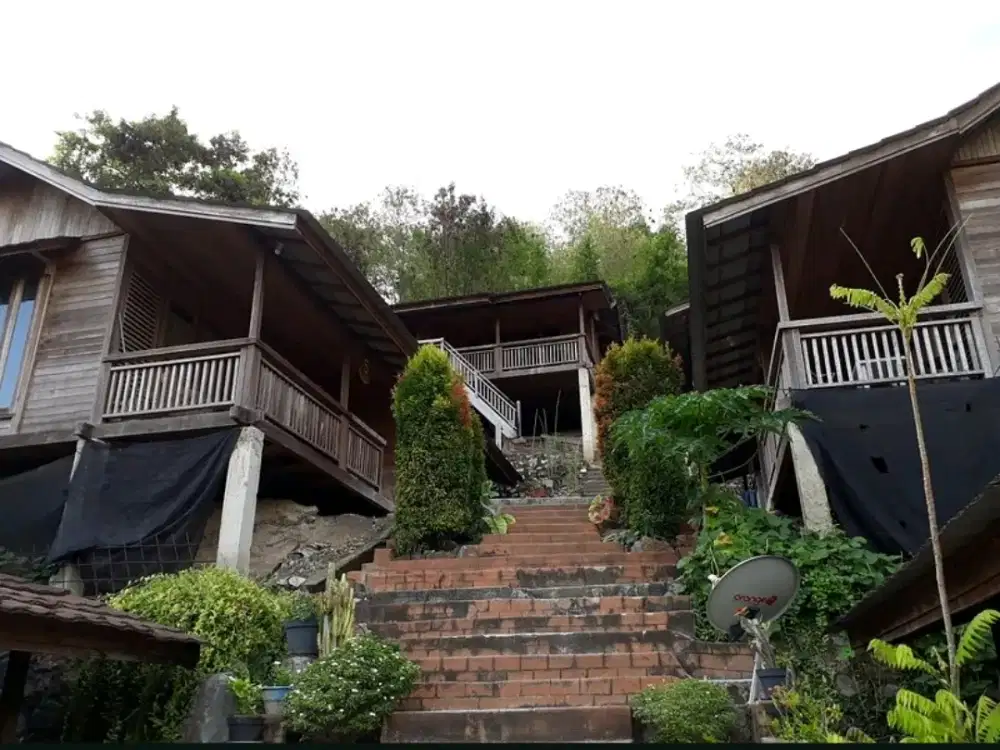 Puncak Waringin Labuhan bajo