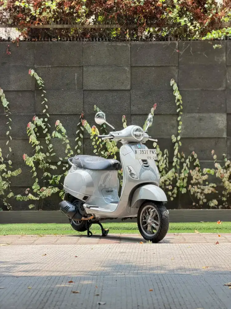 DIJUAL PIAGGIO VESPA LX 125 IGET LED TH 2024 PERFECT CONDITION