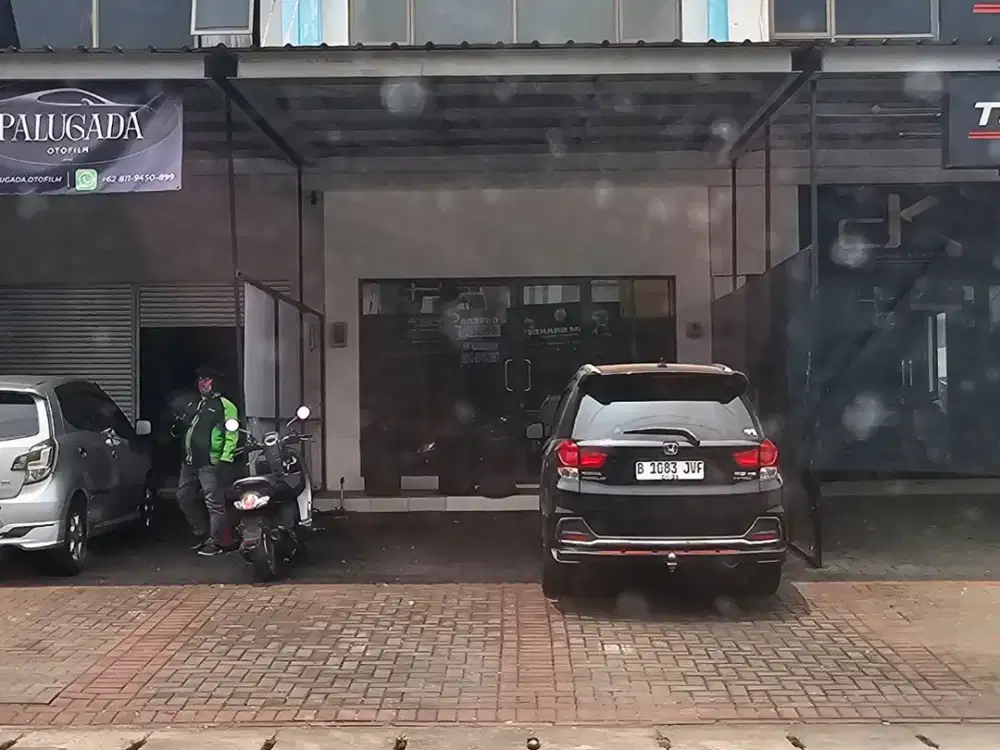 Disewakan Hadap Jalan! Ruko Bavaria Grande Gading Serpong 4,5X17 2Lt Cocok Otomotif