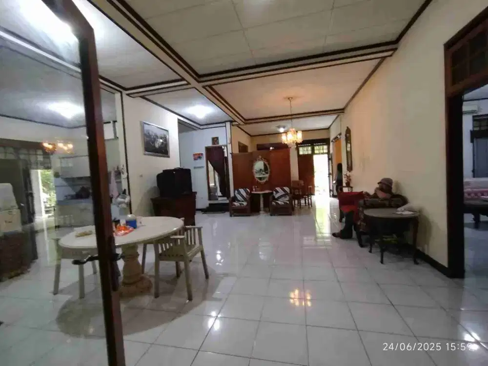 Disewakan Rumah Setraduta Masih Terawat