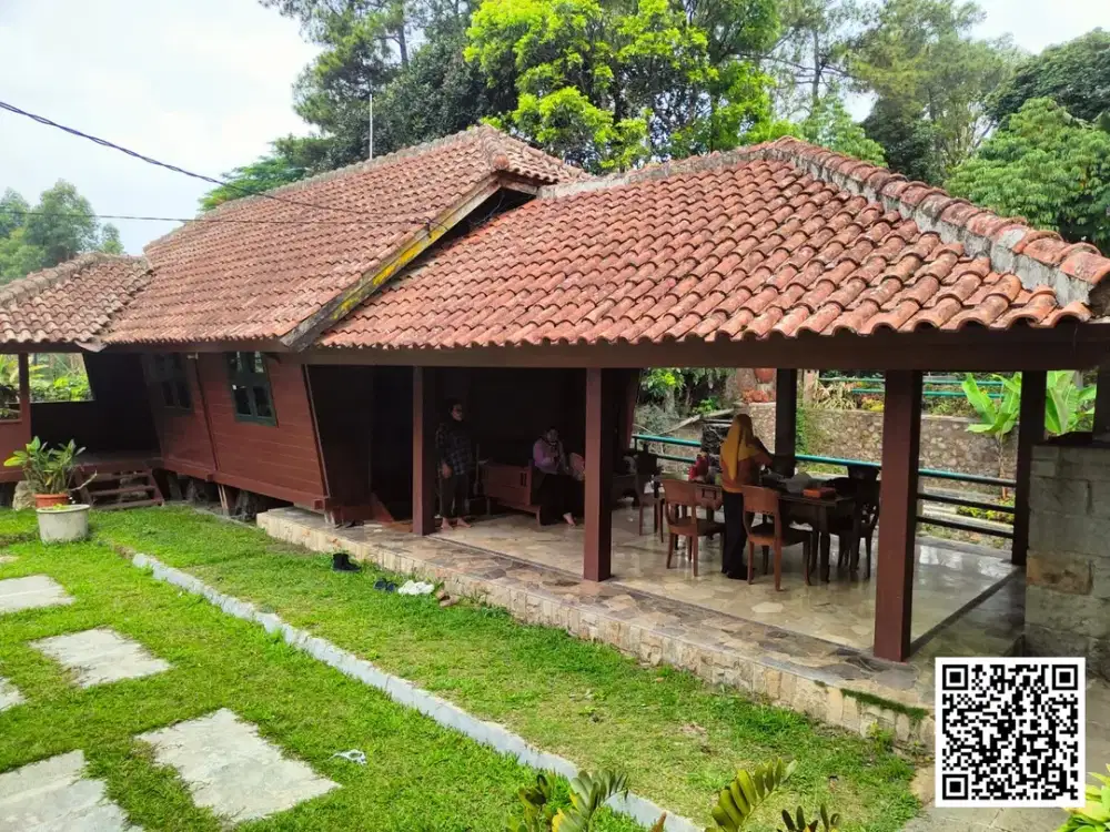 Dijual villa + kebun luas di Lebak muncang Ciwidey