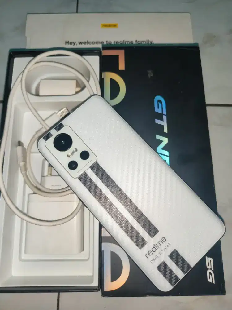 Realme GT Neo 3 5G 8/256 Fullset Mulus
