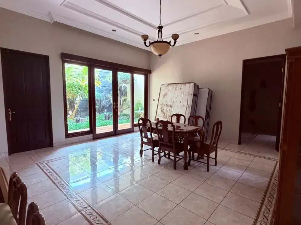 Dijual Rumah di terusan Sutami, dekat setrasari mall Rp 6.000.000.000