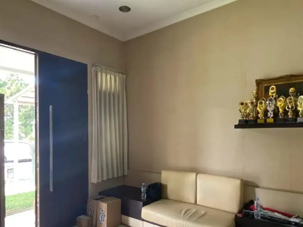 Jual rumah Singgasana Pradana