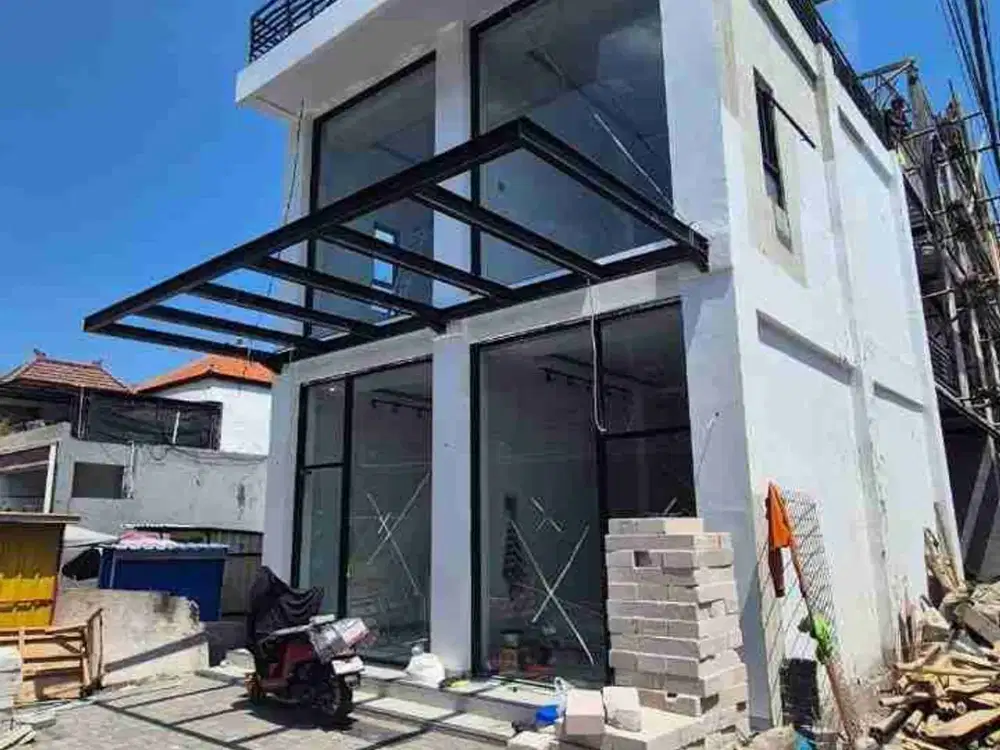 COMMERCIAL SPACE DISEWAKAN BERAWA CANGGU 2 LANTAI PARKIR LUAS