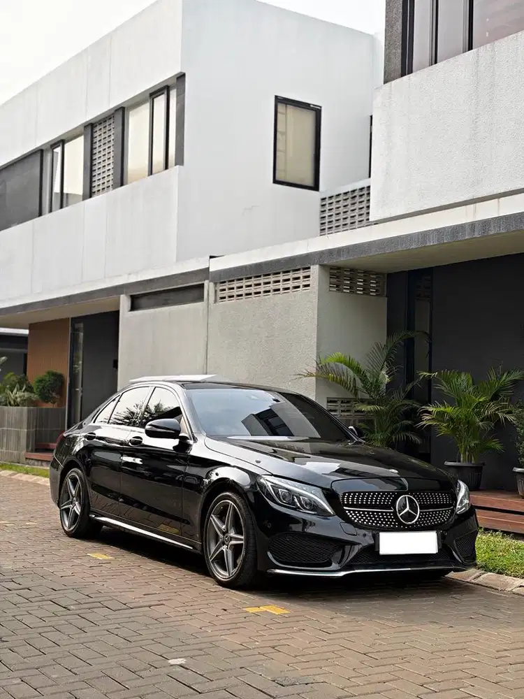 Mercedes Benz C250 AMG 2014 Very Well Maintained