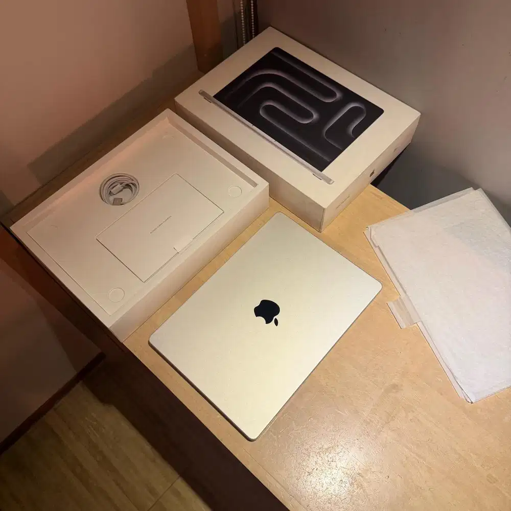 (iBox) Macbook Pro M4 Pro 14 inch 24/512 Silver Demo Fullset Original