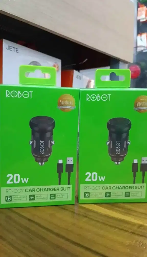 CAR CHARGER ROBOT