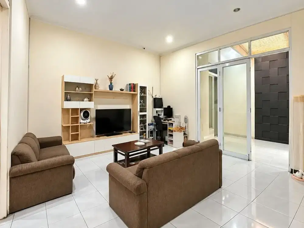 Jual Rumah TKI V Sommerville Semi Furnish Posisi Hook