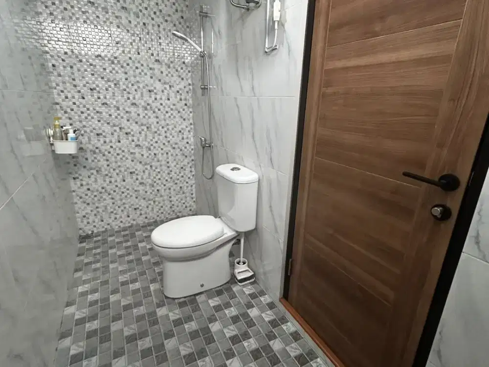Jual rumah siap huni di Taman Holis Indah