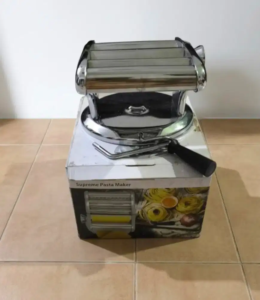 Alat pembuat mie stainless steel
