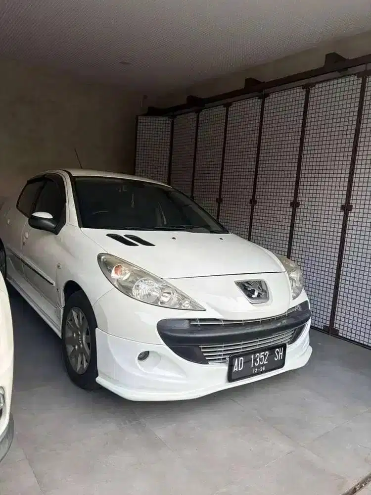 Dijual Peugeot 207 Matic 2012 – Mesin 1.6L, Mobil Pribadi