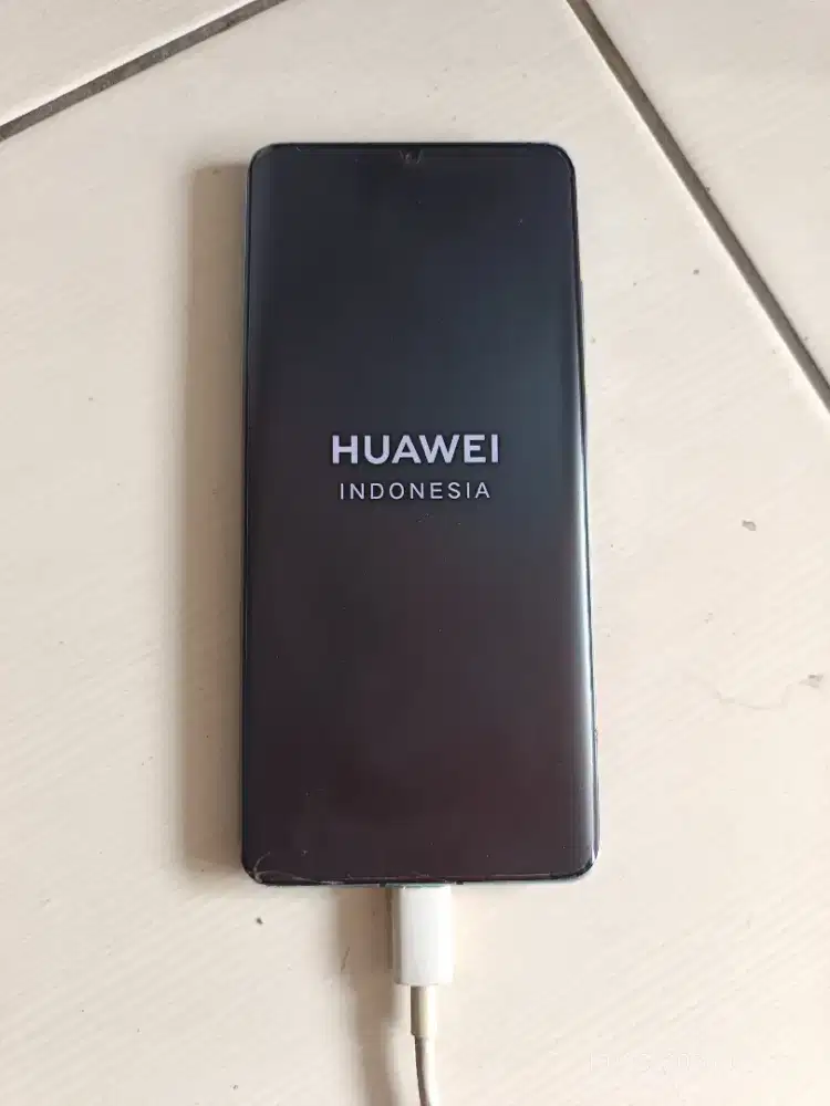 Huawei P30 Pro minus hang atau stuck di logo tulisan Huawei aja