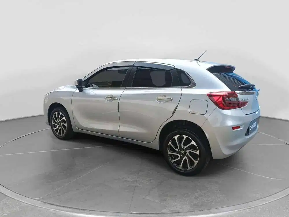 FOR SALE! Suzuki Baleno AT 2023 – KM 30 Ribu, Abu-Abu, Matic