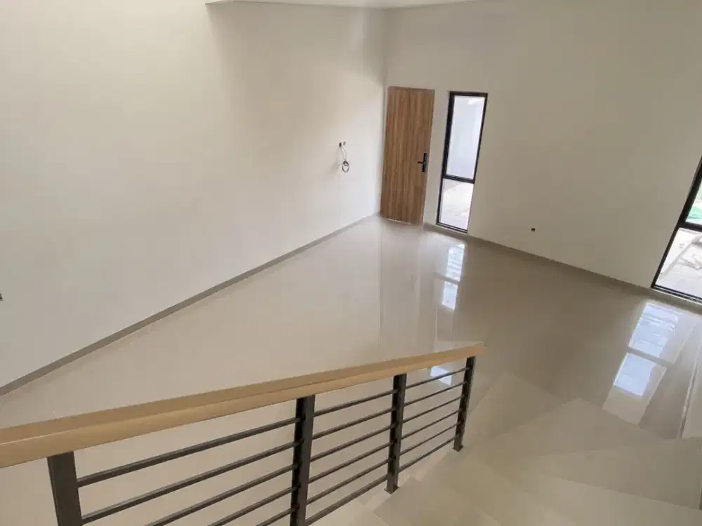Dijual rumah baru 2 lantai tki 2 Taman kopo indah 2