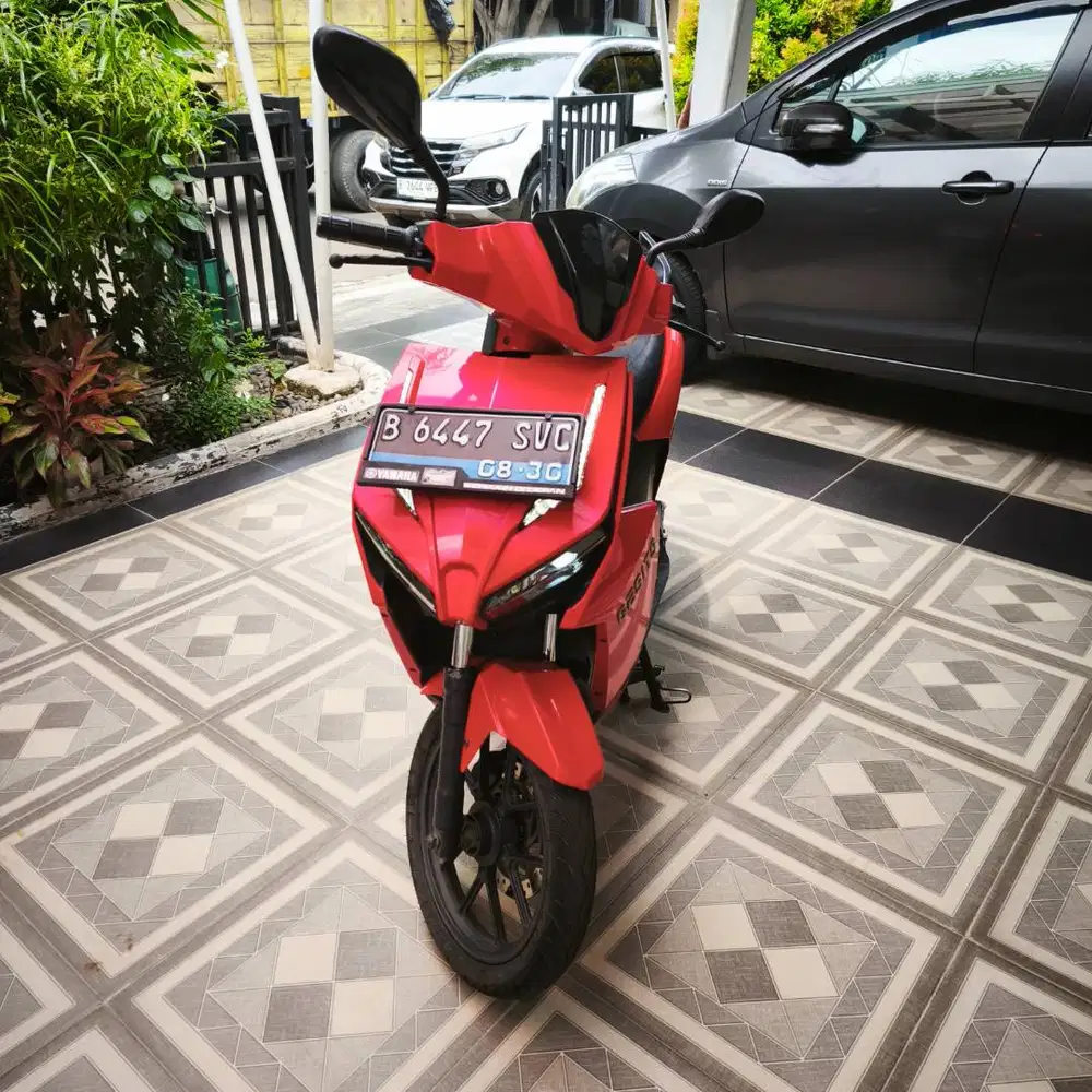 Gesits G1, 2 battery plus charger.