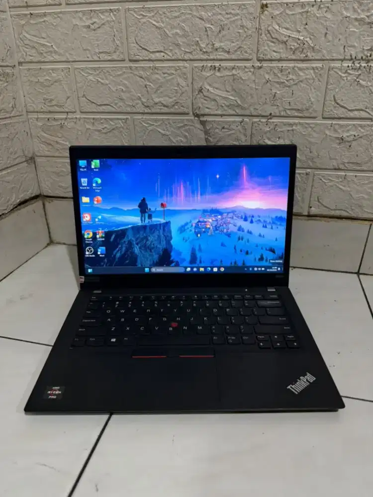 Dijual Lenovo thinkpad T495S Amd Ryzen Pro 5 ( ram 16/ nvme 256 )