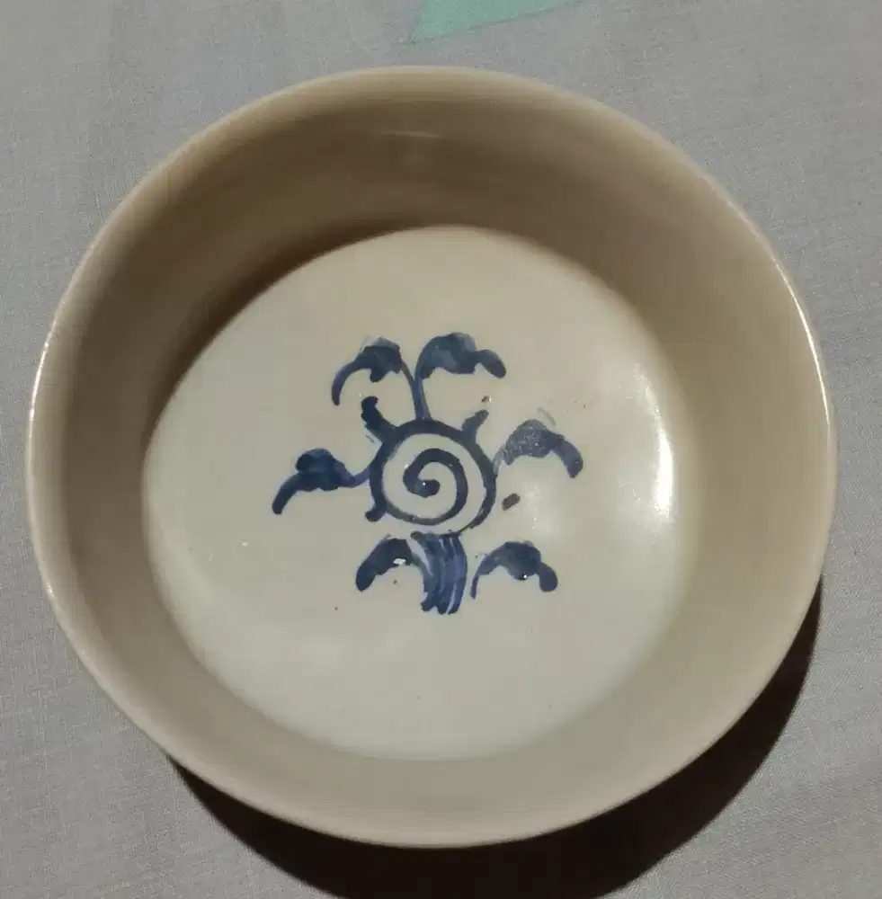 Mangkok antik biru putih