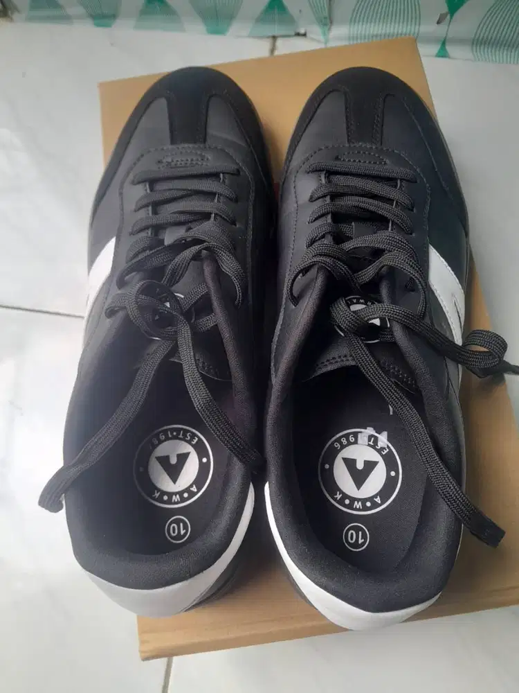Beli sepatu tidak cocok ukuran 42