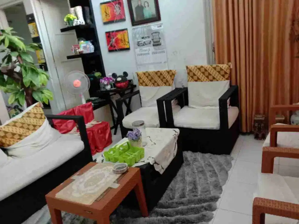 rumah full furnished di cluster elite Gajahan Colomadu