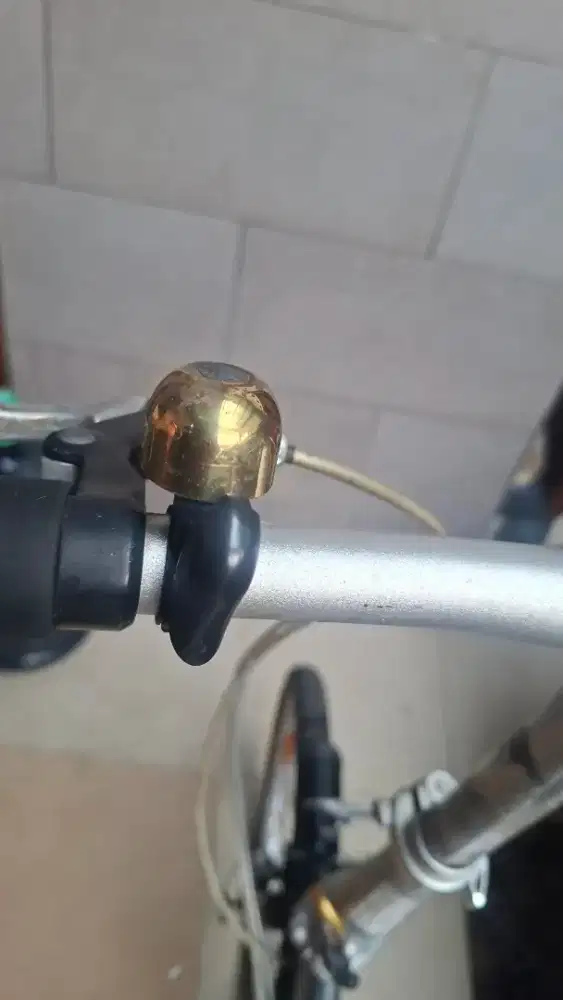 Dijual cepat Sepeda Dahon Clasic Vitesse D7