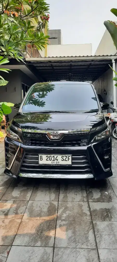 Toyota Voxy Tahun 2017 KM 90rban Pajak Panjang