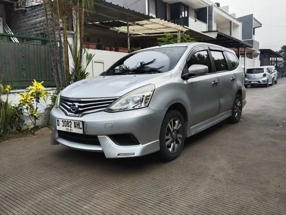 Nissan Grand Livina manual 2018 Km 58rb
