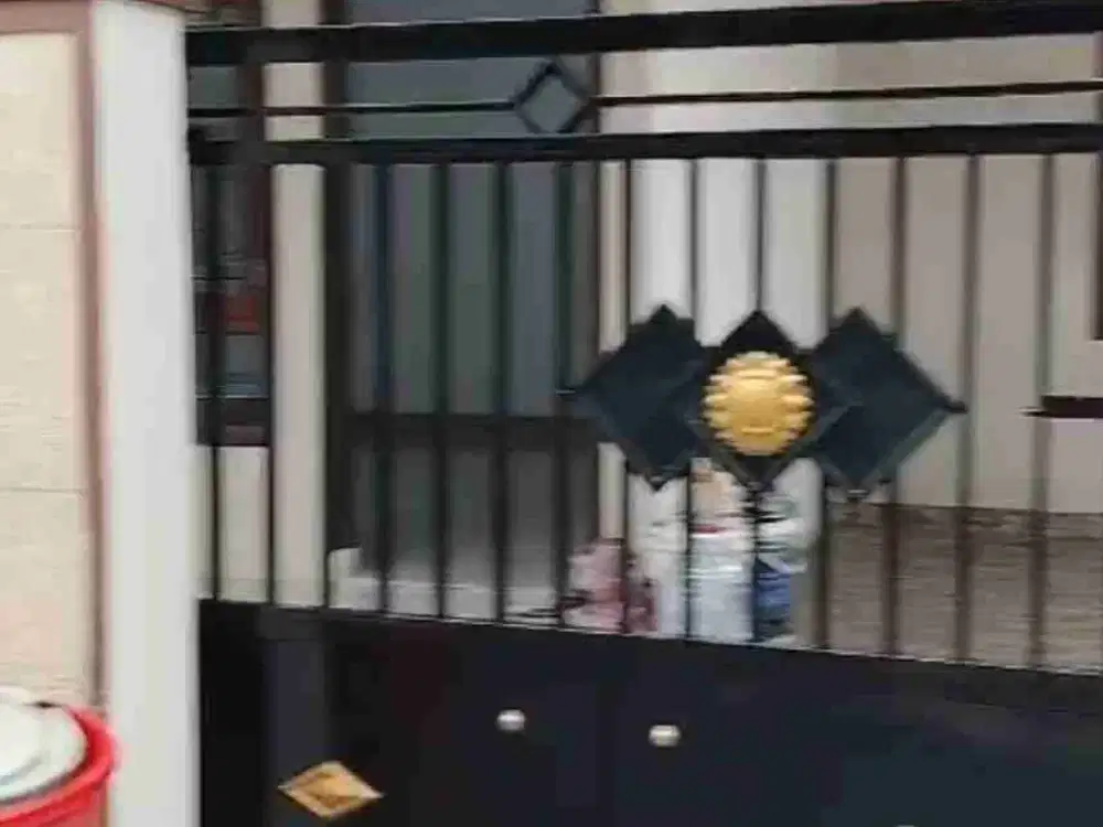 di sewakan rumah perkampungan