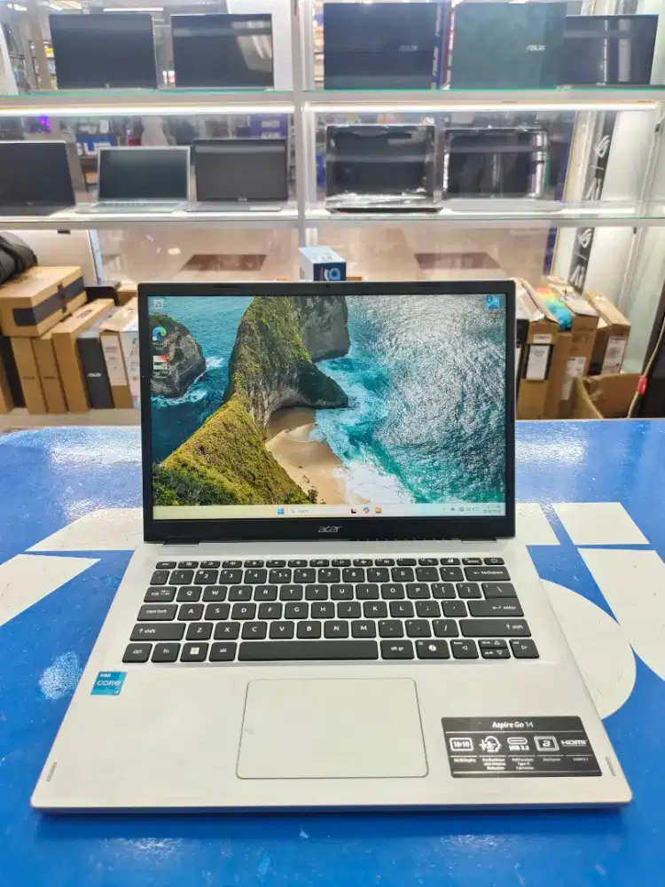 ACER ASPIRE GO CORE I3 RAM 8 SSD 512