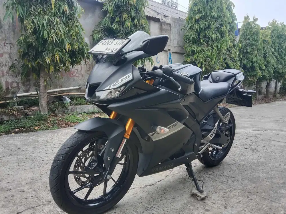 Yamaha R 15 V3 th 2021 DP cuma 1jt aj