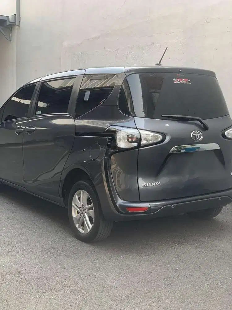 Toyota Sienta Tipe G Matic 2017
